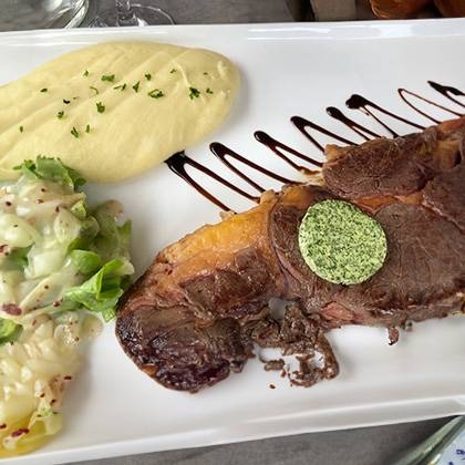 Le restaurant - Restaurant Les Arcades - Hôtel Les Roches - Restaurant Saint Flour ville haute - Restaurant aligot Saint Flour